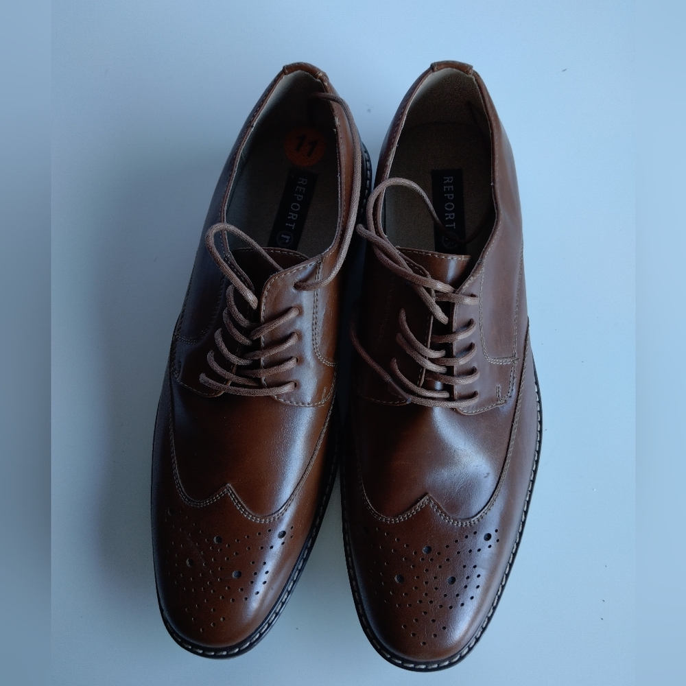Shoes - Picture 2 of 7
